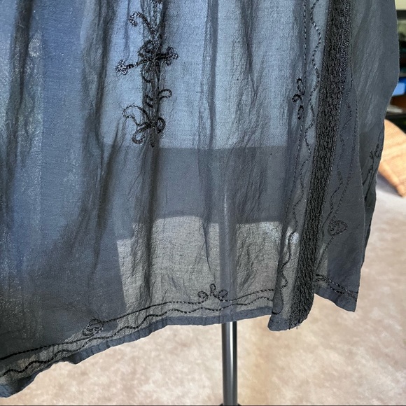 Boho Embroidered tunic - Picture 8 of 9